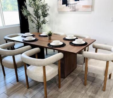 MLK House | Stylish Retreat - Close to Downtown - Open Layout