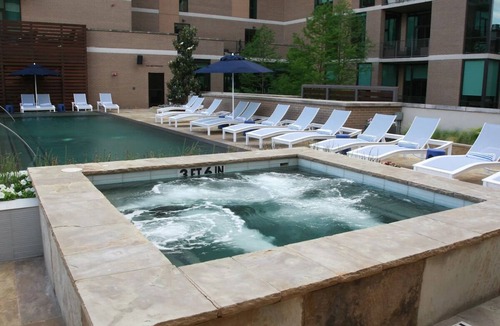 Glencoe Hotel | Stylish Unit w/Outdoor Pool by Bush Presidential Center