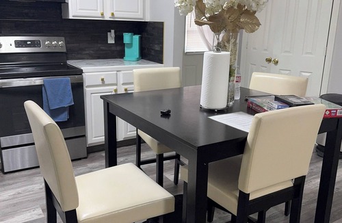 Mid City South House | Stylist 3BR Clean&Ready Home nr Plants/Shops/DT&Colleges