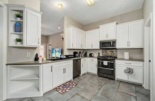 Far North Dallas House | Suburban Retreat Central to Dallas, Plano & Frisco