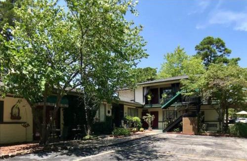 Eureka Springs Historic District Apartment | Suite Dreams 101 - Tradewinds