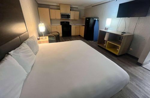 Sulphur Hotel | Sulphur Extended Stay