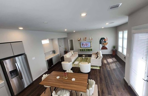 Houston House | Summer Oasis Stay | 2 Galleria Homes |Side by Side