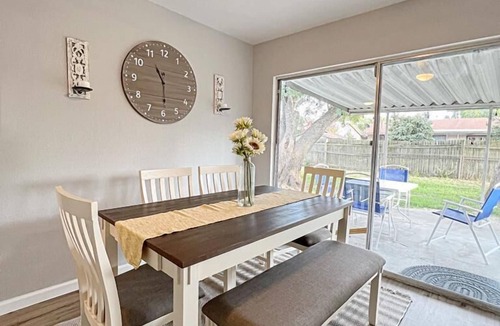 Heritage House | Summer specials ¡Book now! Gold Hill Dr. San Antonio