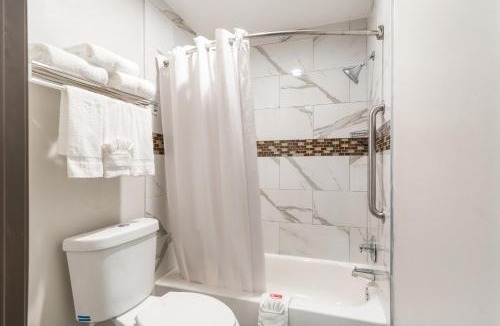 Astrodome Hotel | Summit Inn - Houston Medical Center - NRG Park