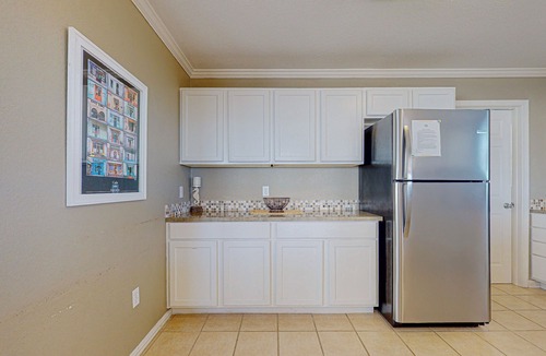 Galveston House | Sun and Moon-Beachfront home 3 bedroom, 3 bath, sleeps 8