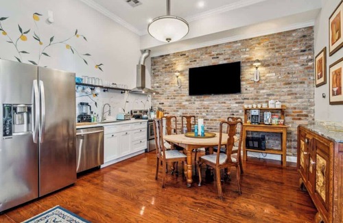 Faubourg Lafayette Villa | Sunny 5BR Villa w/Private Pool & Courtyard Oasis