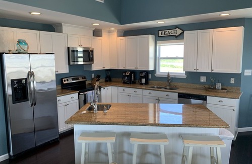 Galveston House | Sunny Beach Luxurious House with View, Sleeps 12, Steps From Beach
