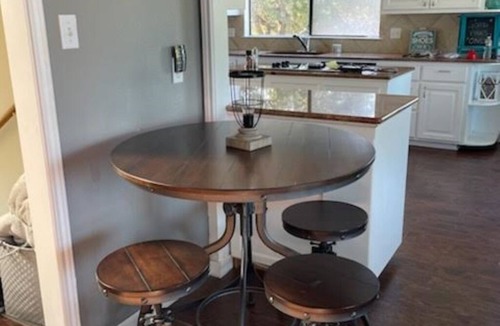Point Venture House | Sunset Cove Lakehouse 4-bed plus loft Waterfront Closest to the Boat Ramp - Park