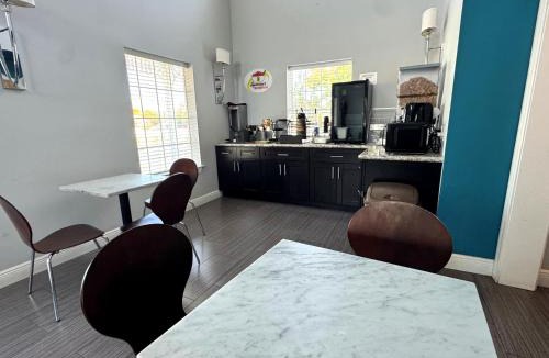 Bay St Louis Hotel | Super 8 by Wyndham Bay St. Louis