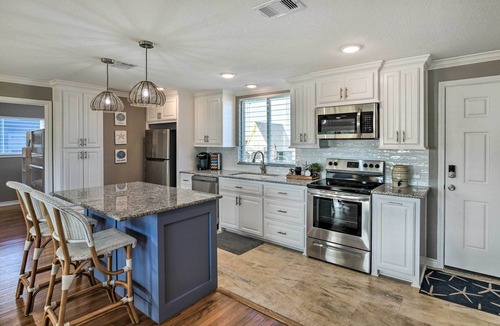 Surfside Beach House | Surfside Beach Vacation Rental w/Ocean Views