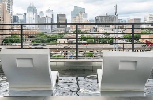 East Cesar Chavez House | Swanky Townhome