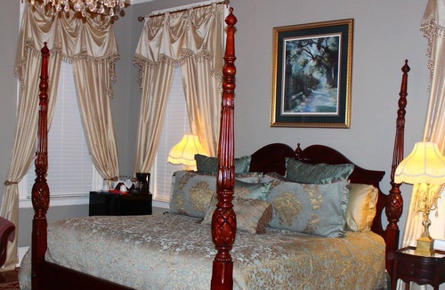 Downtown Historic Bed & Breakfast | Sweet Cane Inn
