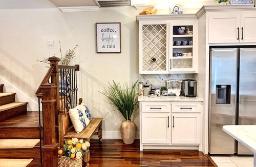 Grand Prairie House | Sweet Escape Homes: Rustic Modern Home next to lake - Center of Dallas & FW
