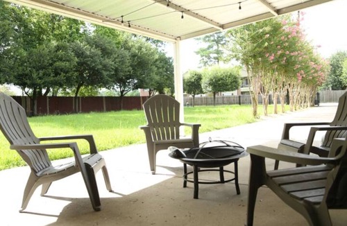 Humble House | Sweet Little House A near IAH airport