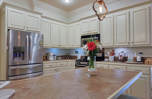 Lafayette Condo | Sweet Stay Lovely 2-bedroom condo with AC in charming Lafayette