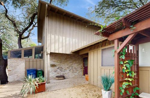 Tarrytown House | Tarrytown Retreat