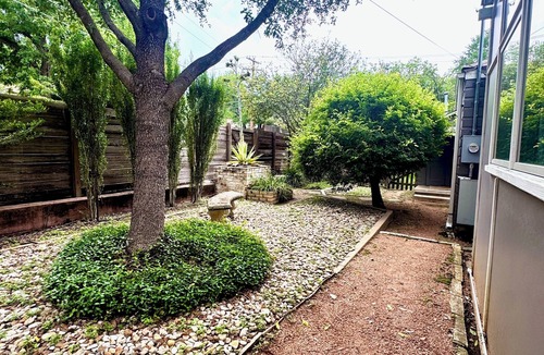 Tarrytown House | Tarrytown/Windsor Rd Furnished Home- 3BR/2BA Walkable West Austin