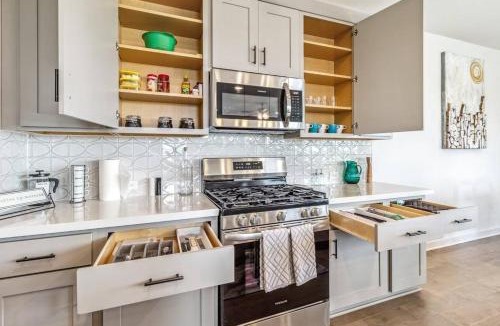 Del Valle House | Texan Oasis, minutes from COTA, Airport, and all Austin has to offer!