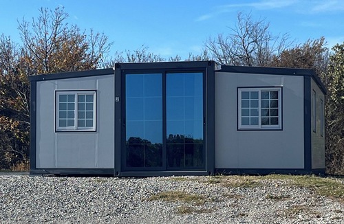 Bridgeport Cabin | TH2-Enjoy the serenity of the lake in the comfort of this 2 bedroom tiny home.