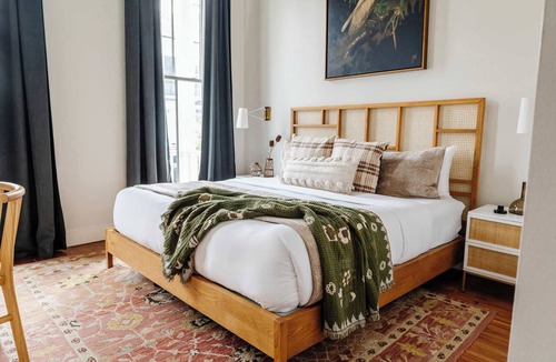 Faubourg Lafayette Hotel | The 1300 | Luxe 7 Bedroom Home, Heated Pool & Spa