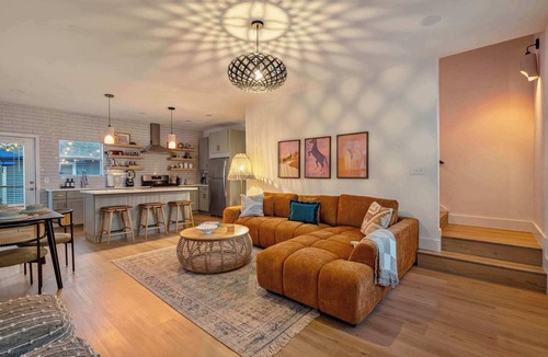Chestnut House | The Backyard Bliss - 4BR Heated Pool & Ping Pong