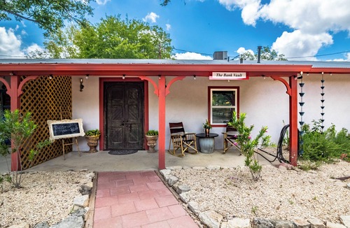 Comfort Apartment | The Bank Vault Casita Stay at Downright Comfort