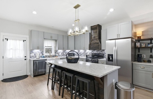 Weatherford House | The Bella - Modern Equestrian Home with Park Views near Weatherford Square!