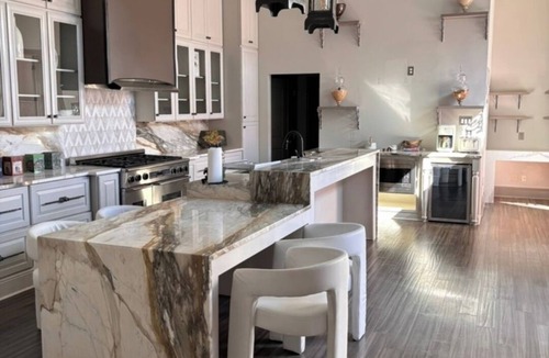 Lake Terrace & Oaks House | The Best of New Orleans: Lakefront Area Luxury Meets City Access!