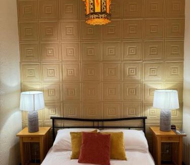 Bisbee Hotel | The Block Basic Room - Queen