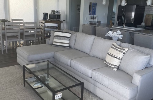 Pirates Beach House | The Blue Pelican - Top rated Beachside in Pirates Beach! Sleeps 10. GVR08184