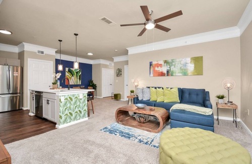 League City Apartment | The Botanical Dream near Kemah Boardwalk and NASA