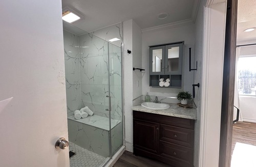 Albany Hotel | The Bunkhouse - Located in the Hereford Motel, in historic Albany Texas