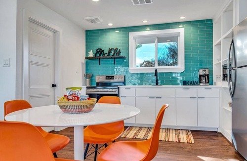 Wills Point House | The Casita @ Lago Vista Waterfront with Views