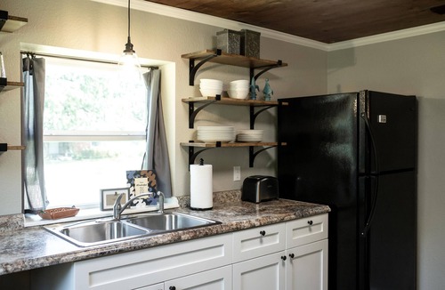 Stephenville House | The Compass North with Full Kitchen Near TSU