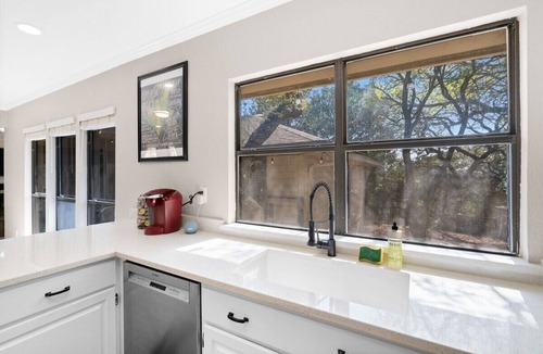 Helotes House | The Corniest Property in Texas ♥ 5 BR ♥
