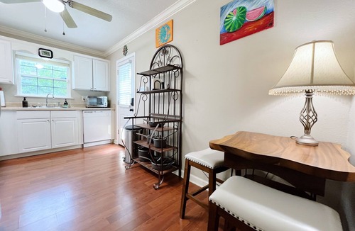 Gulfport House | The Driftwood Bungalow – Relax, Unwind, & Stroll to the Beach