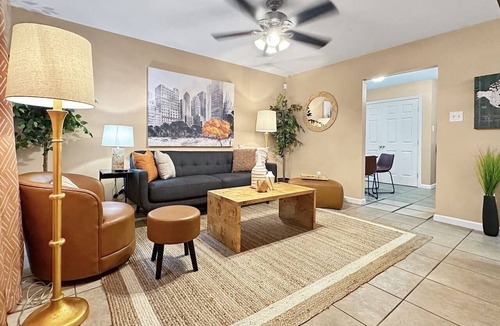 Chalmette House | The Dubarry Cottage | Quite Family Stay Near NOLA