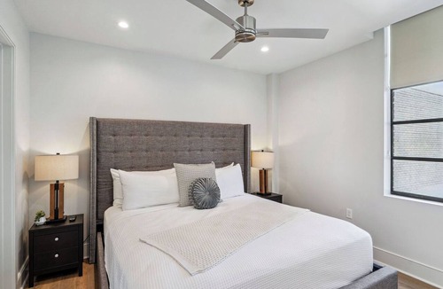 Central Business District Hotel | The Eleanor 5BD/3B - All King Bedrooms, 7th Floor