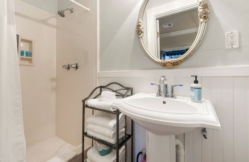 Treme Hotel | The Fountain Guest House