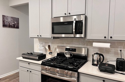Sterling Ridge House | The Gathering Lovely Spacious 5-bedroom House