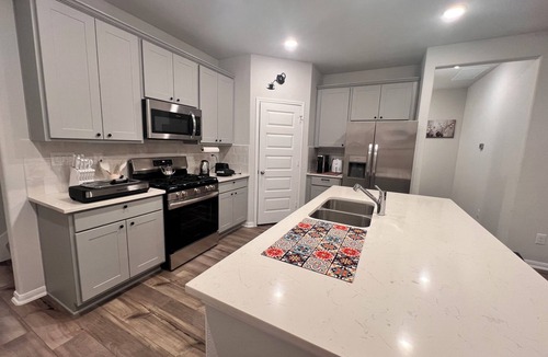 Sterling Ridge House | The Gathering Lovely Spacious 5-bedroom House