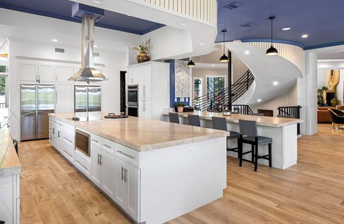 Hudson Bend House | The Gatsby: Retreats, Weddings, Events, Games, Mansion