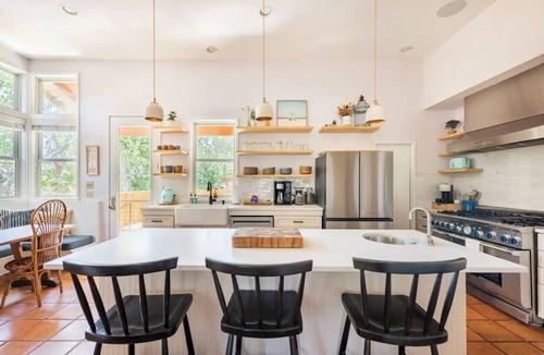Central East Austin House | The Golden Craftsman l All King Beds l East Austin