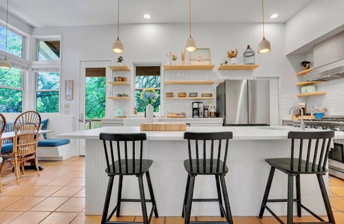 Central East Austin House | The Golden Craftsman l All King Beds l East Austin