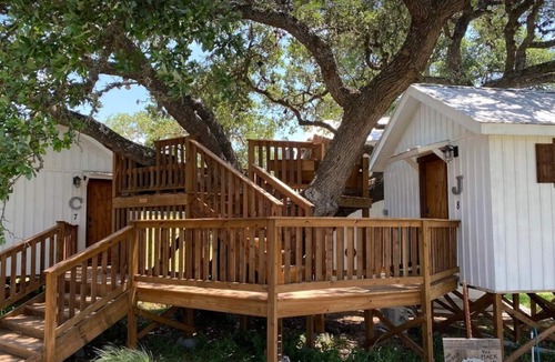 Dripping Springs Cabin | The GOODNIGHT: Sweet Treehouse suite with kitchenette in the Texas Hill Country