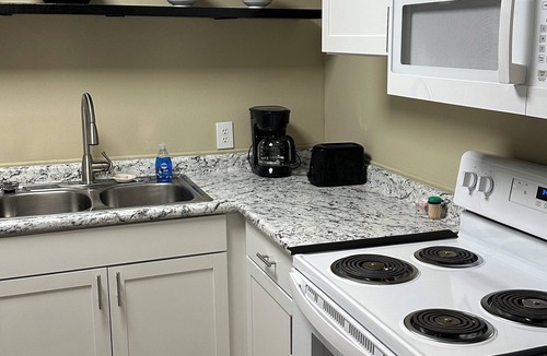 Highlands - Perkins House | The Greenfield: 2-bedroom townhome close to LSU