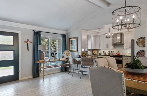Horseshoe Bay House | The Harbor House | Swimming Pool | Walking to HSB Resort | Hot Tub