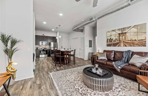Dallas Design District Apartment | The Iron Loft - King Tempurpedic Prime Location