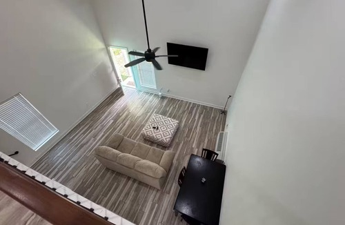 Baker Apartment | The loft in Baker